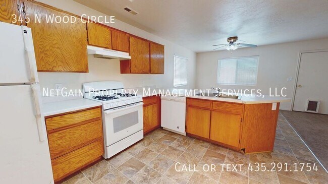 Foto del edificio - 345 N Wood Cir