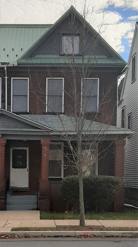 Primary Photo - 2511 Broad Ave