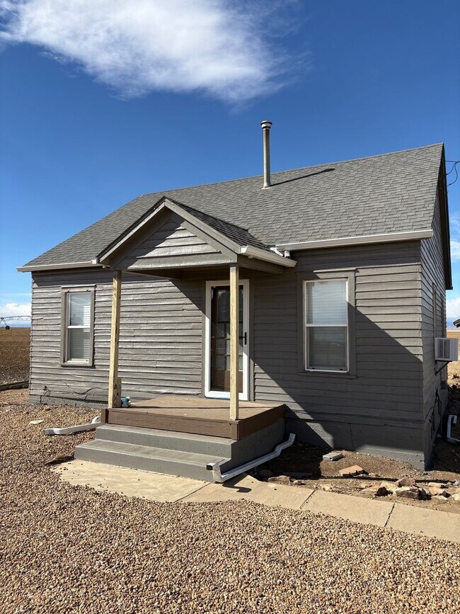 Foto del edificio - Cozy Country Home with Mountain Views