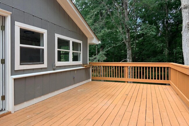 Foto del edificio - 407 Pless Rd