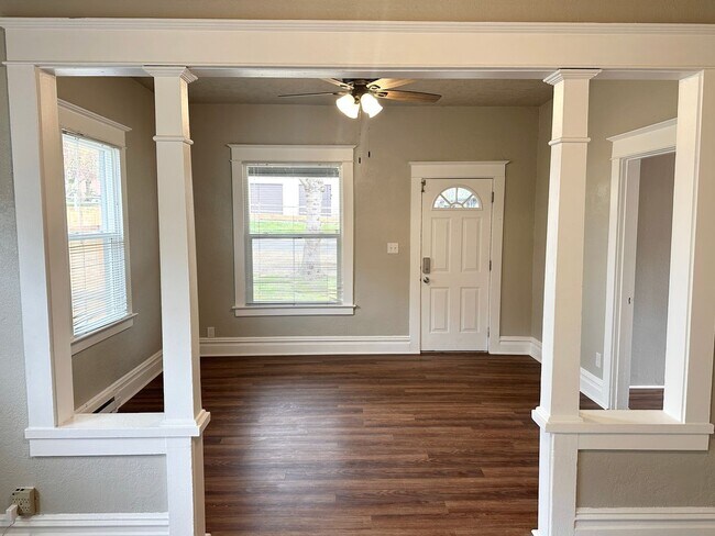 Foto del edificio - 3 Bedroom 2 Bath Forest Grove OR