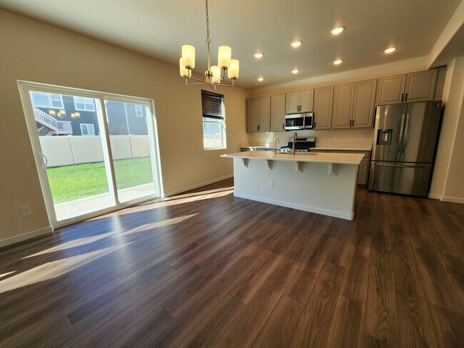 Foto del edificio - Stunning 3 Bed # Bath Home near Fort Carso...