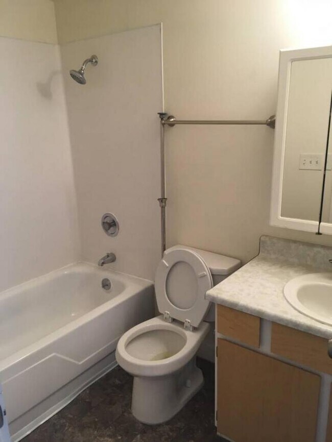 Building Photo - 1 bedroom in Renton WA 98056