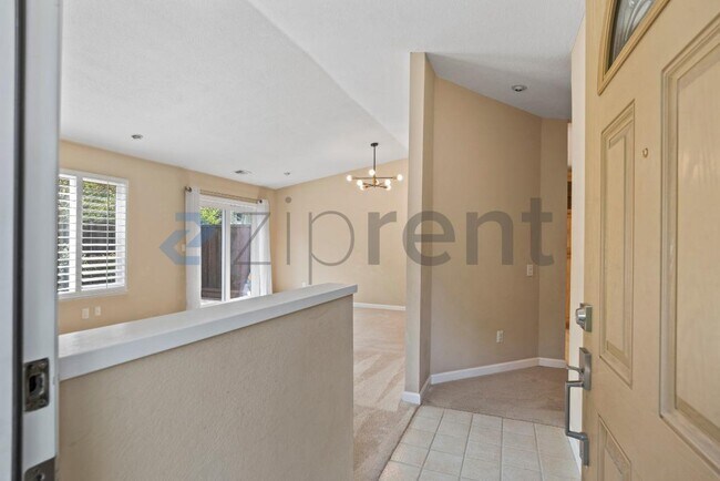 Foto del edificio - 6 Sandpebble Ct