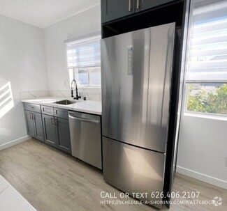Building Photo - 521 Live Oak Ave