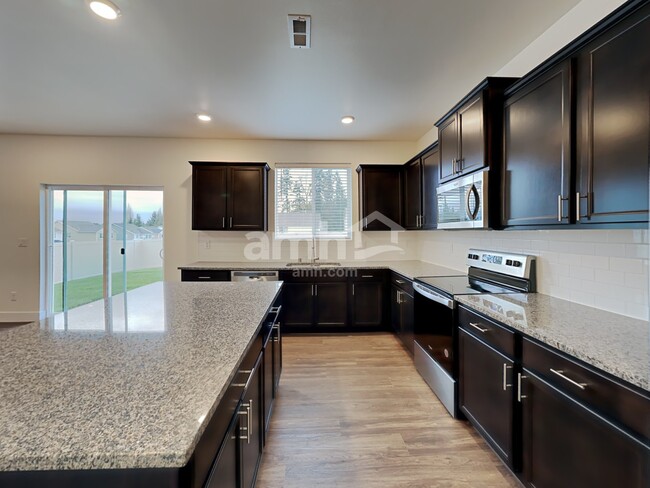 Building Photo - 1615 194th Street E