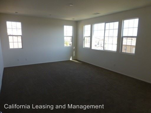 Building Photo - 5 br, 4.5 bath House - 28654 Farrier Dr.