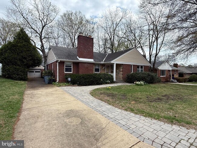 Foto del edificio - 9709 Saxony Rd