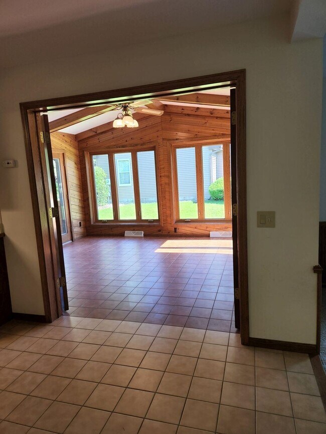 Foto del edificio - 5731 Merlin St