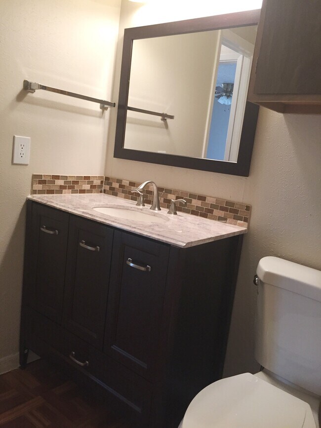 Building Photo - 2502 Long Drive, Unit B
