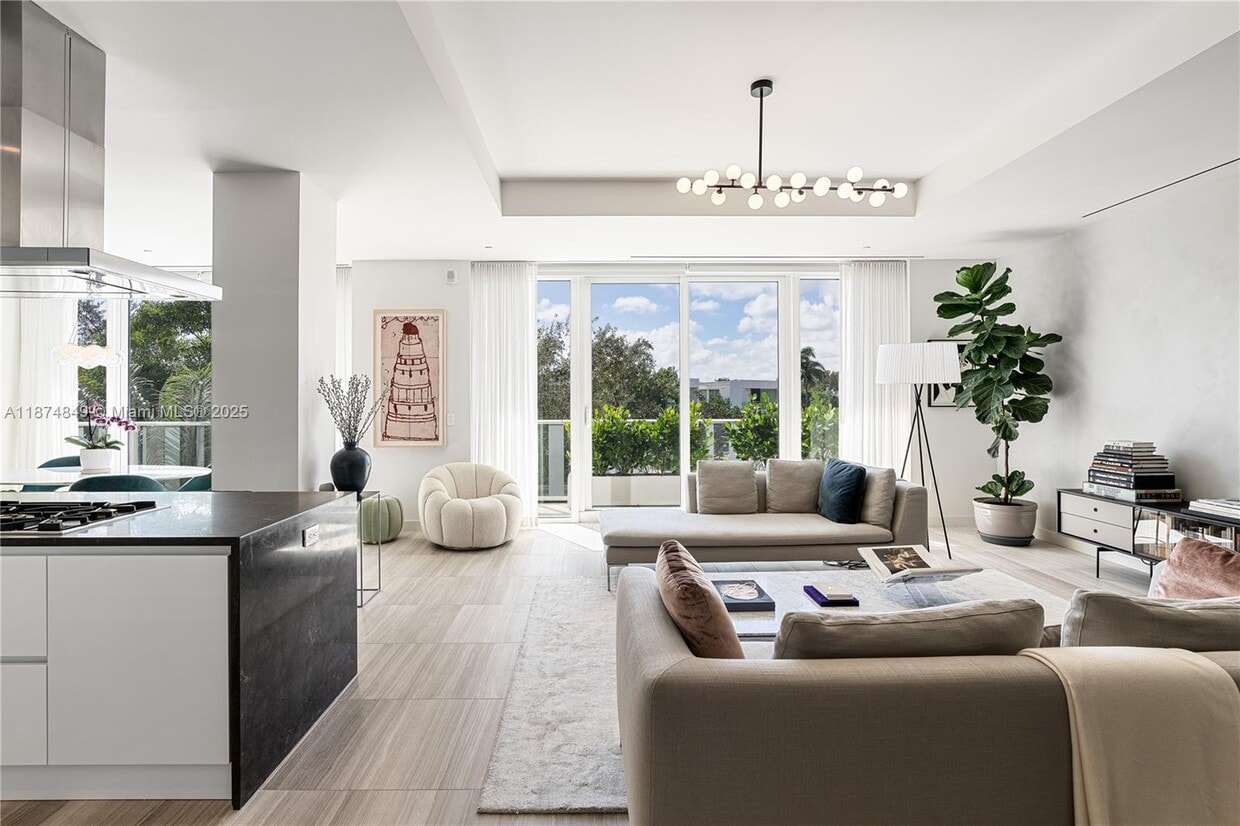 Foto principal - 4701 Meridian Ave