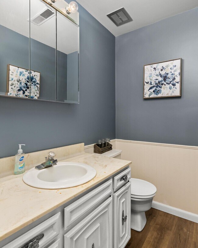 Foto del edificio - 6007-6009 N Imperial Drive