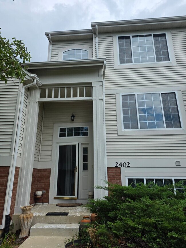 Foto del edificio - 2402 Oakfield Ct