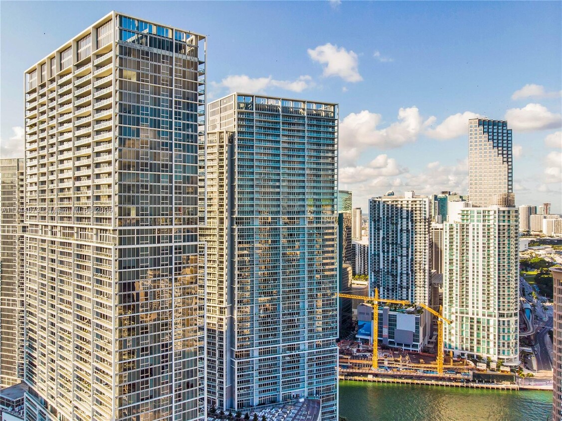 Foto principal - 475 Brickell Ave