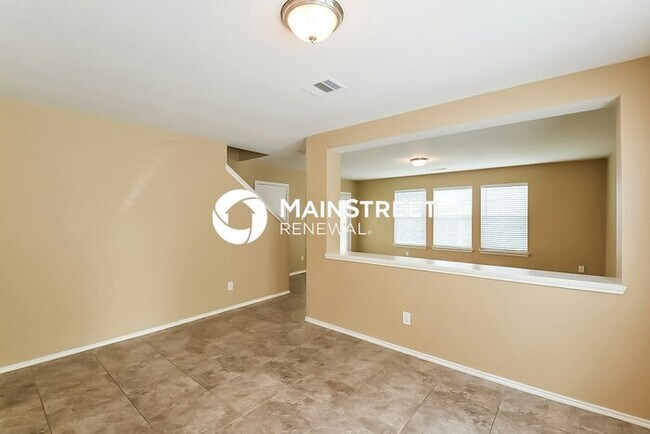 Building Photo - 3 Bedroom Pet-Friendly Home in San Antonio, TX with Main Street Renewal