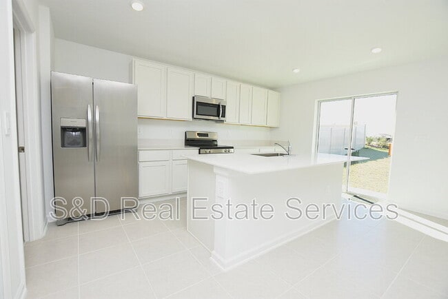 Building Photo - 2216 Rock Dr