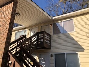 Building Photo - 136 W Cambridge Ave