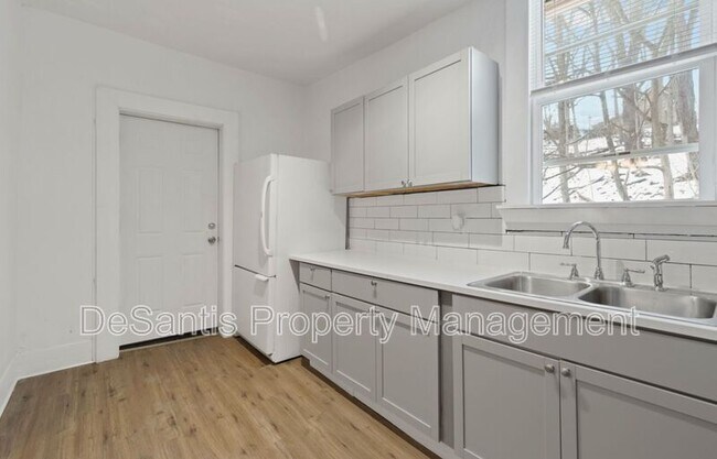 Foto del edificio - 1112 Hope Hollow Rd