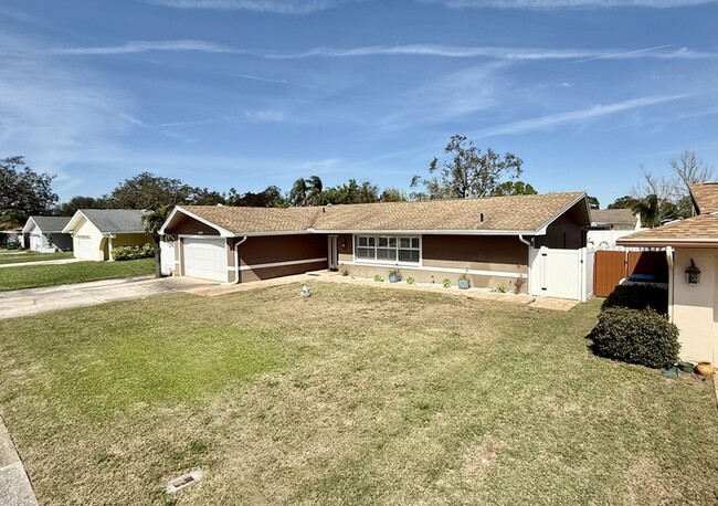 Building Photo - 13151 84th Terrace N