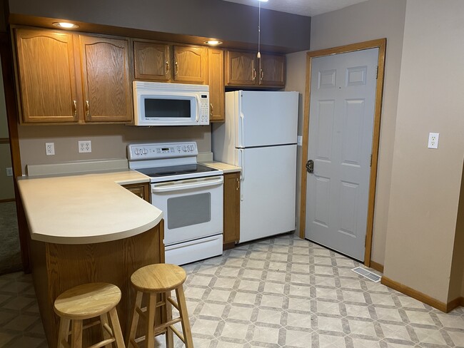 Kitchen - 316 6th St SE