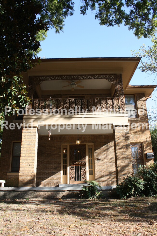Building Photo - 1818 Forrest Ave