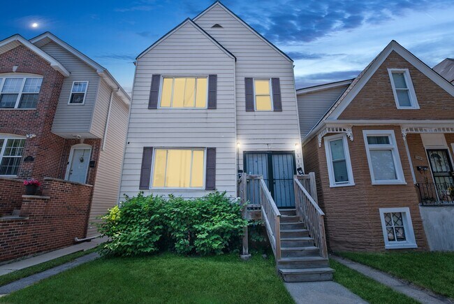 Building Photo - 7110 S Dobson Ave