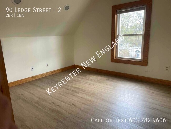 Foto del edificio - Second Floor, 2 bedroom, 1 bath available