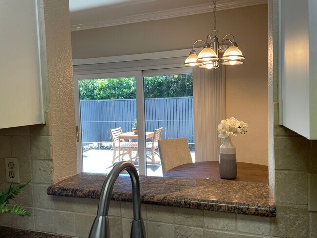 Foto del edificio - 7128 Cross Creek Cir