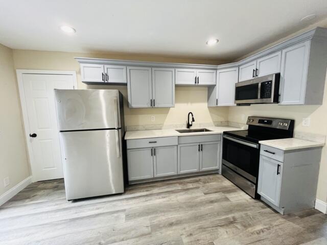 Building Photo - 4195 Sanders Dr