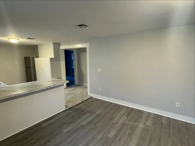 Building Photo - 127 Summer St
