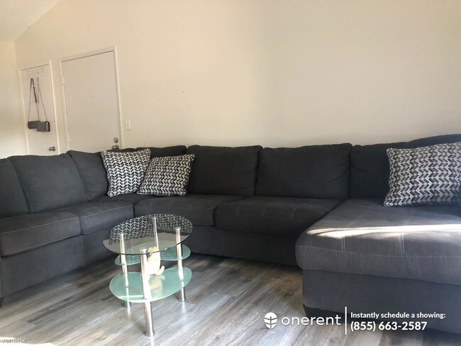 Foto del edificio - 230 Springview