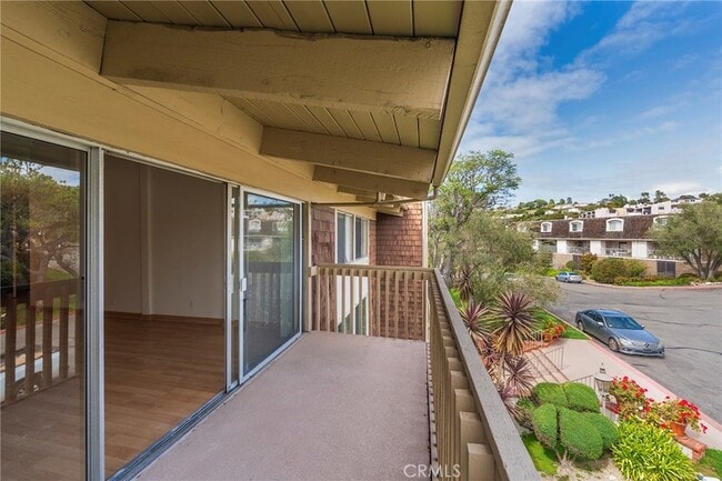 Foto del edificio - 6542 Ocean Crest Dr