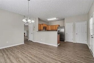 Building Photo - 4108 Robin Cir