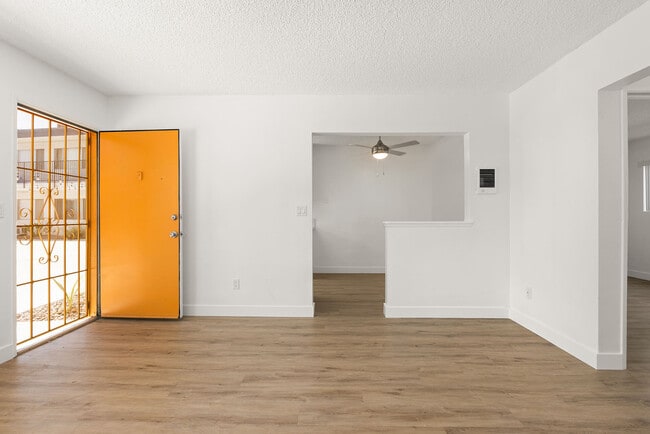 Building Photo - State