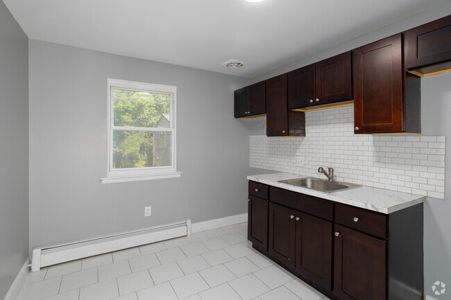 1BR, 1BA - 700SF - Kitchen - Blackwood Falls