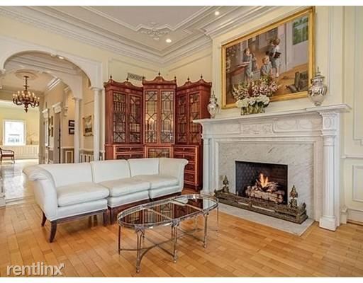 Primary Photo - 5 br, 4.5 bath Townhome - 226 Beacon St