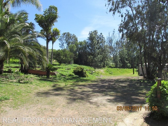 Building Photo - 3537 N Twin Oaks Valley Rd