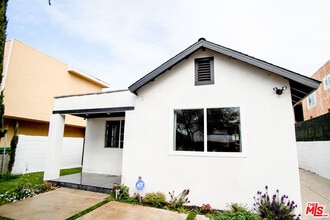 Building Photo - 3748 Veteran Ave