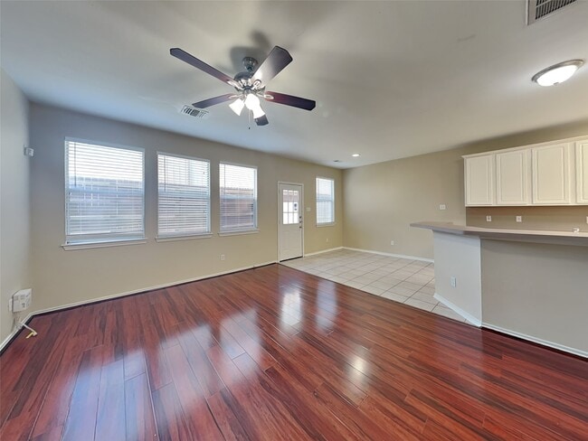 Foto del edificio - 16650 Beckland Ln