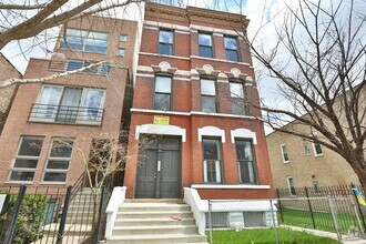 Building Photo - 1049 N Wolcott Ave