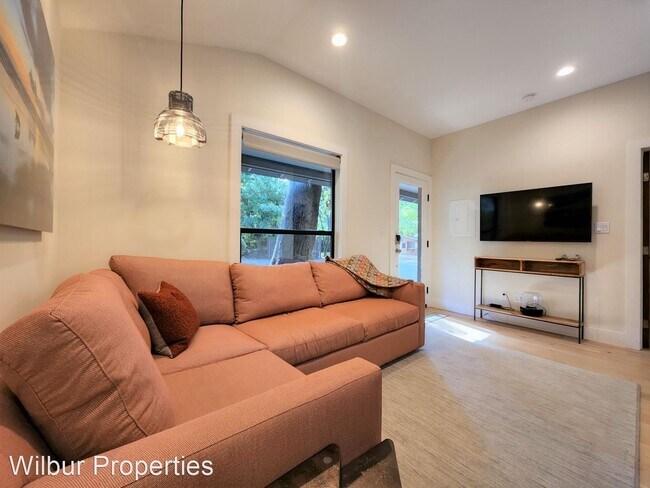 Foto del edificio - 1 br, 1 bath House - 73A Parkwood Dr.