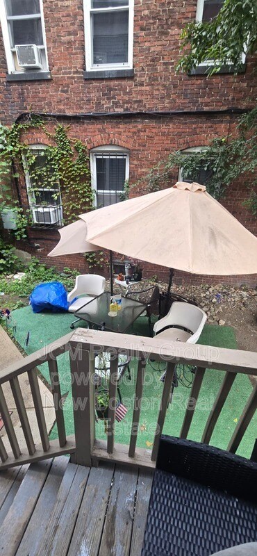 Foto del edificio - 52 Blue Hill Ave