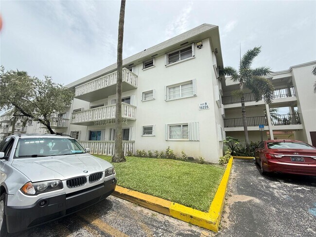 Foto del edificio - 15225 NE 6th Ave