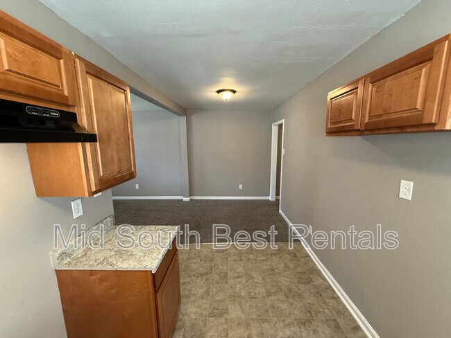 Foto del edificio - 1760 Edward Ave