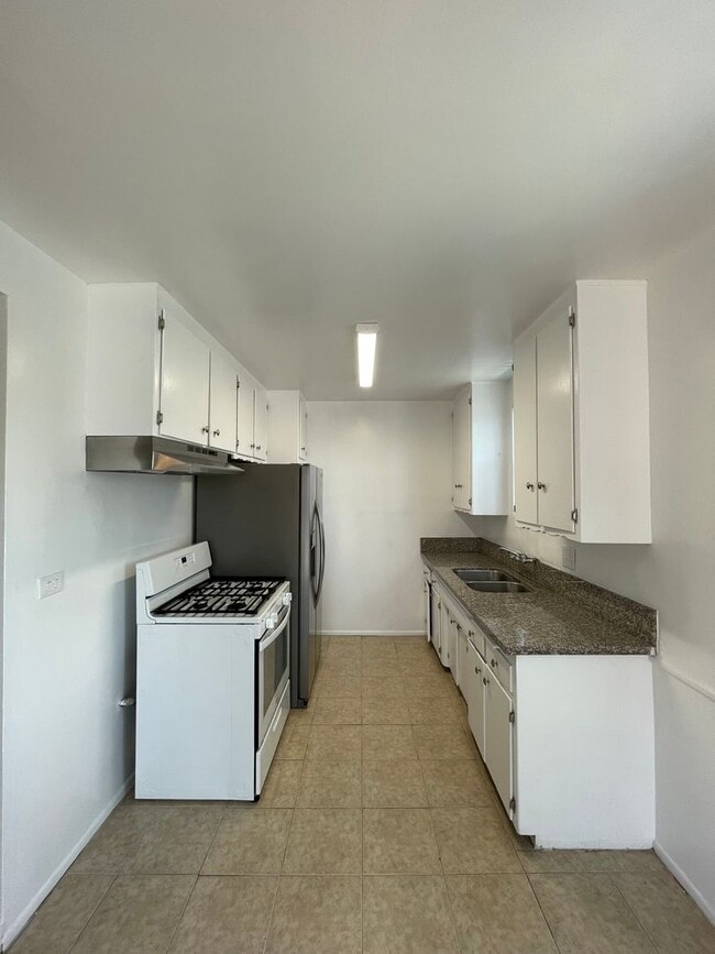 Building Photo - 19401 Haynes St