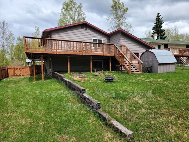 Building Photo - 17024 Meadow Creek Dr