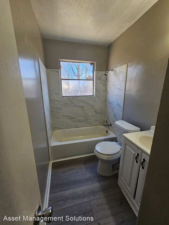 Foto del edificio - 4 br, 1 bath House - 6104 NW 24th St