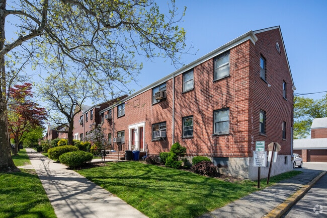 199-08 Avenida 16 - Clearview Gardens