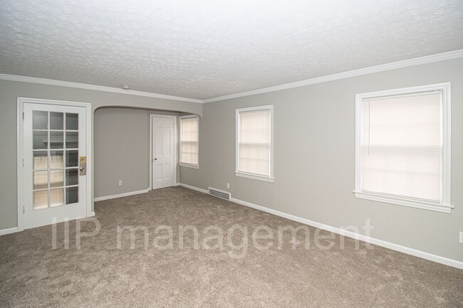 Foto del edificio - University Heights 4bed gorgeous 2nd Floor...