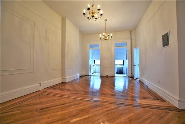Primary Photo - 86 Carroll St